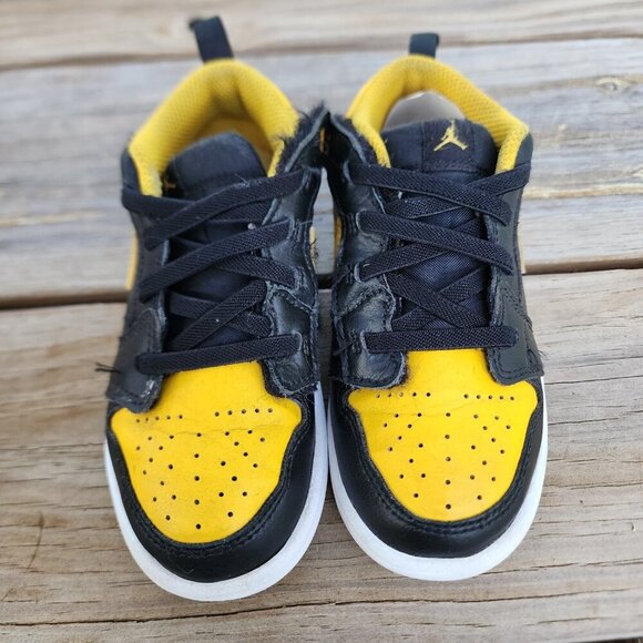 Jordan Retro 1 Low EasyOn Sneakers DR9747-072 Black/Yellow 10C Toddler Kid's - Picture 4 of 15